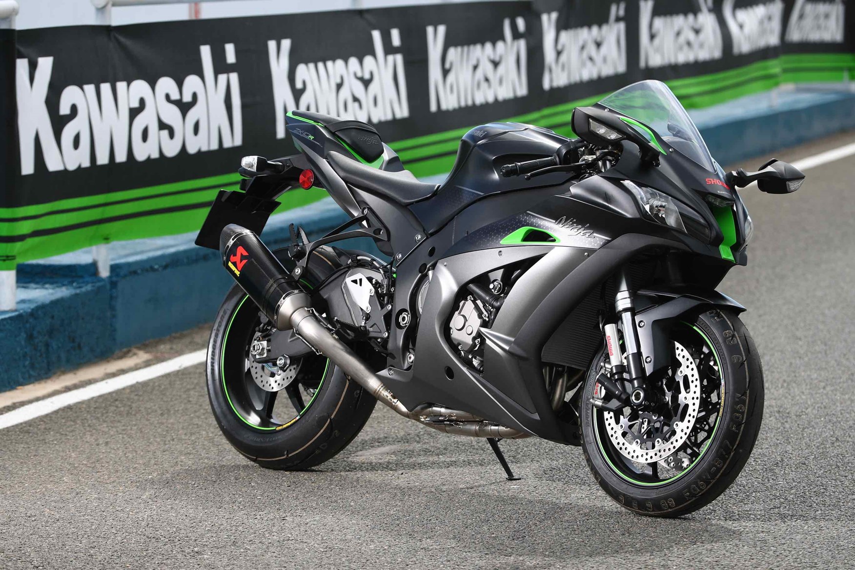 Фото кавасаки пингвин. Kawasaki zx10r. Kawasaki Ninja ZX-10r. Kawasaki Ninja ZX-10r se. Kawasaki Ninja ZX-10r 2019.